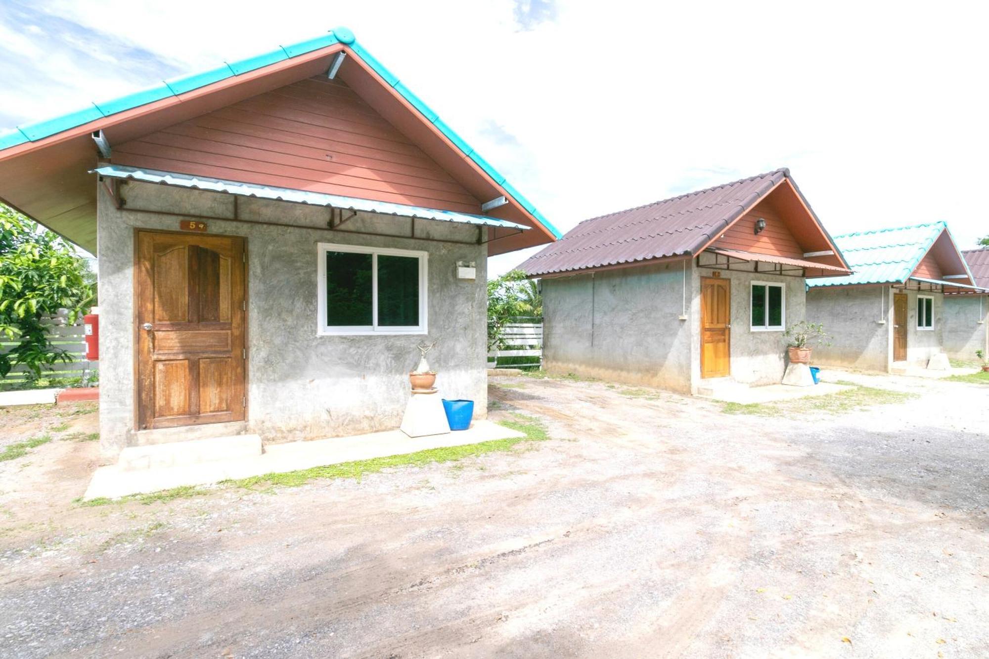 The Rome Resort Pran Buri Extérieur photo