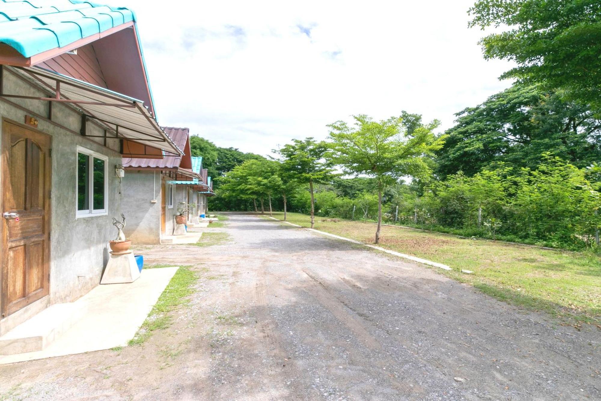 The Rome Resort Pran Buri Extérieur photo